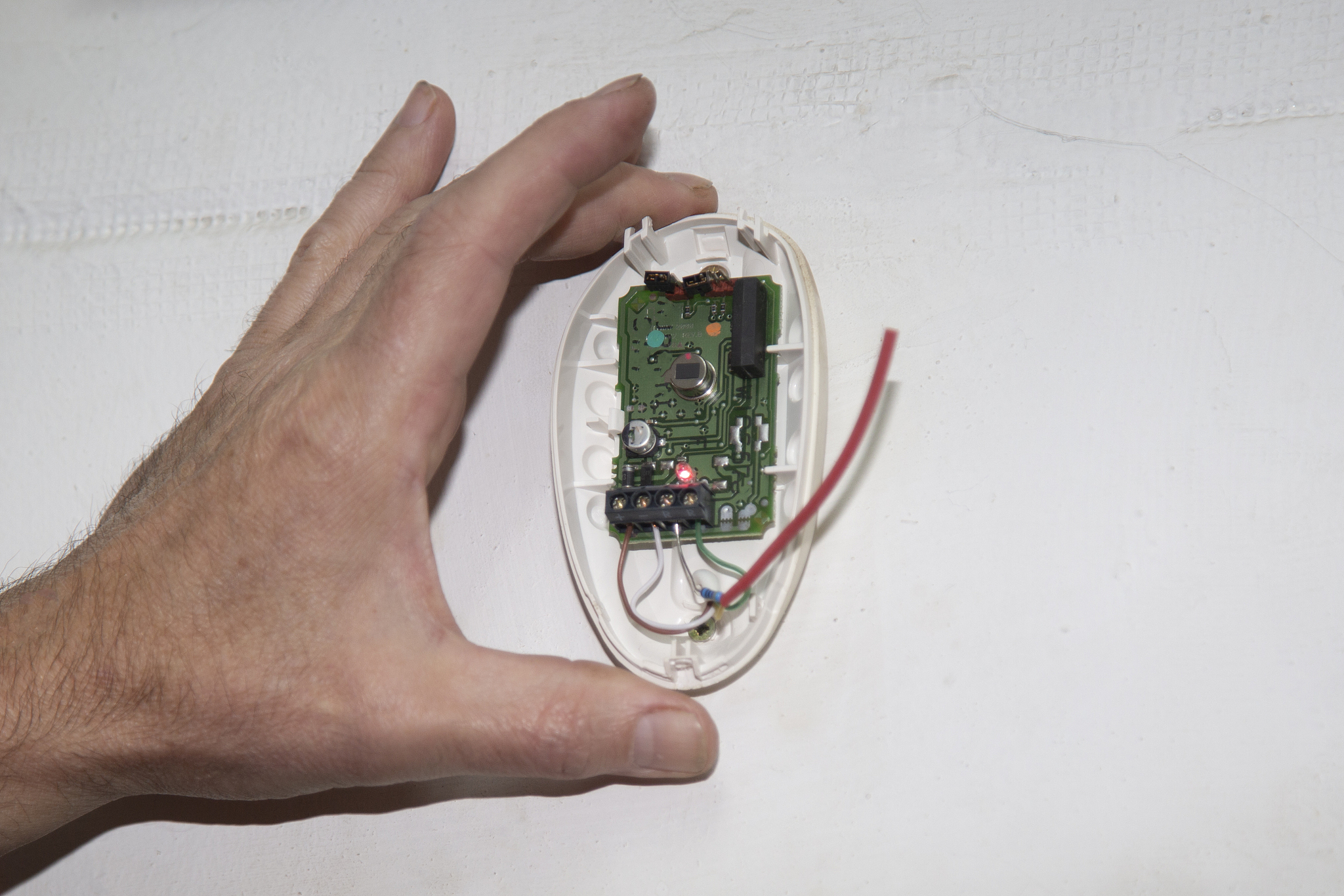 蜂鸣器、人体感应和震动传感器实验心得体会及建议