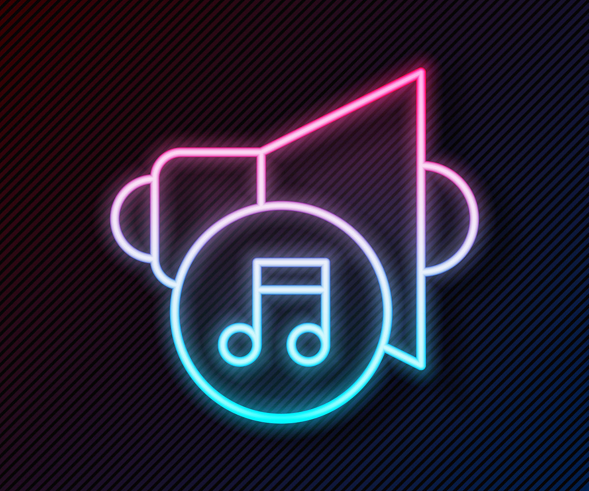 发光霓虹灯线扬声器音量,音频声音符号,媒体音乐图标孤立在黑色背景上