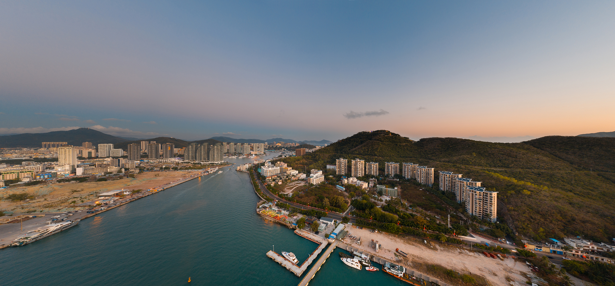 三亚鹿回头日落全景