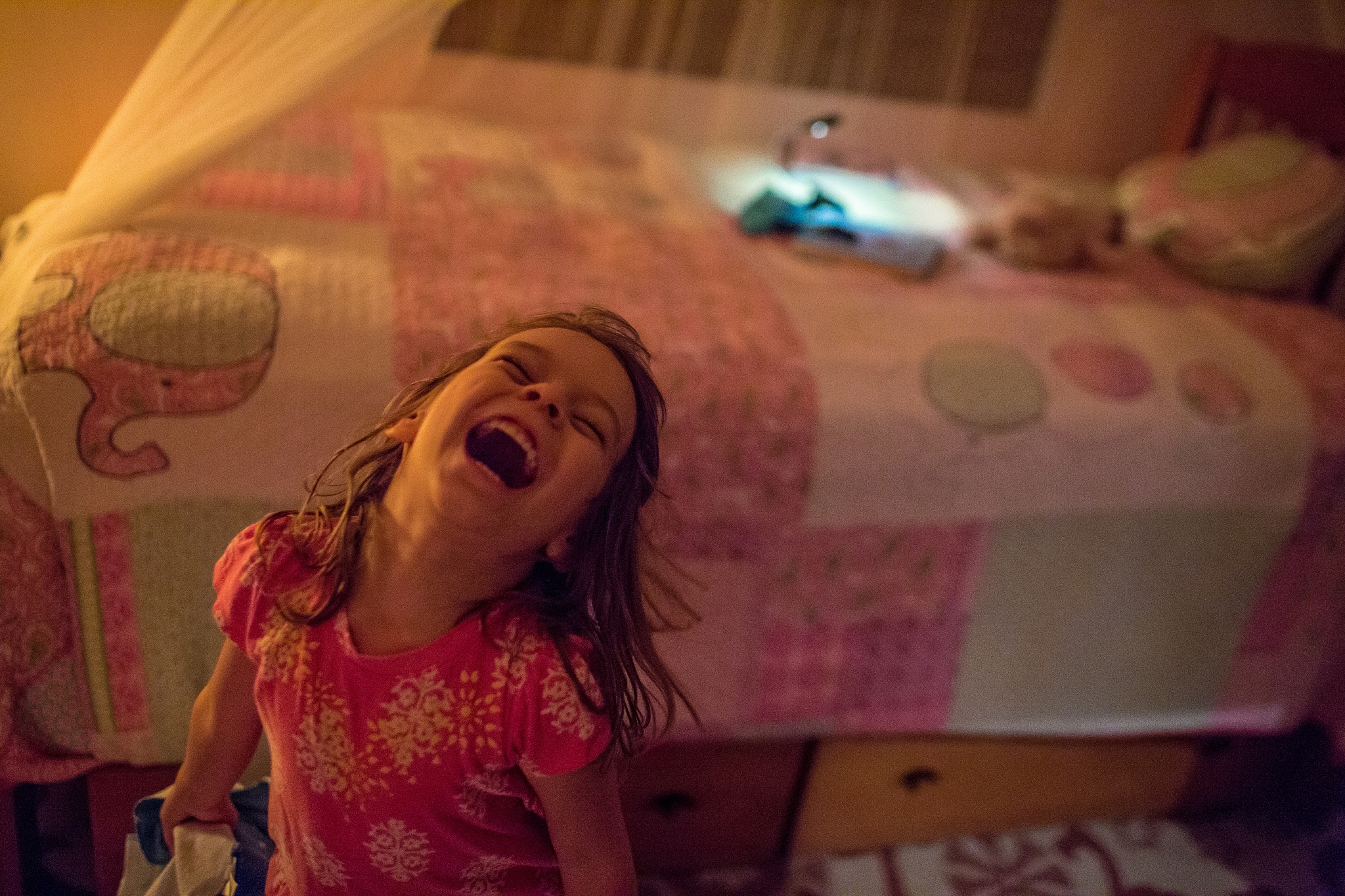 姐姐的噩梦：亲眼目睹她化作肉泥的恐怖经历