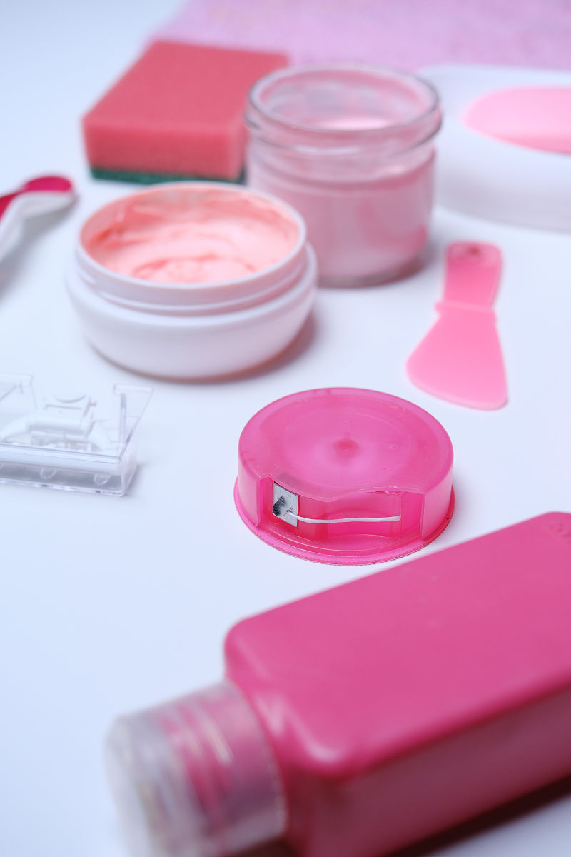 遮牙印是用气垫还是粉底回答+拓展