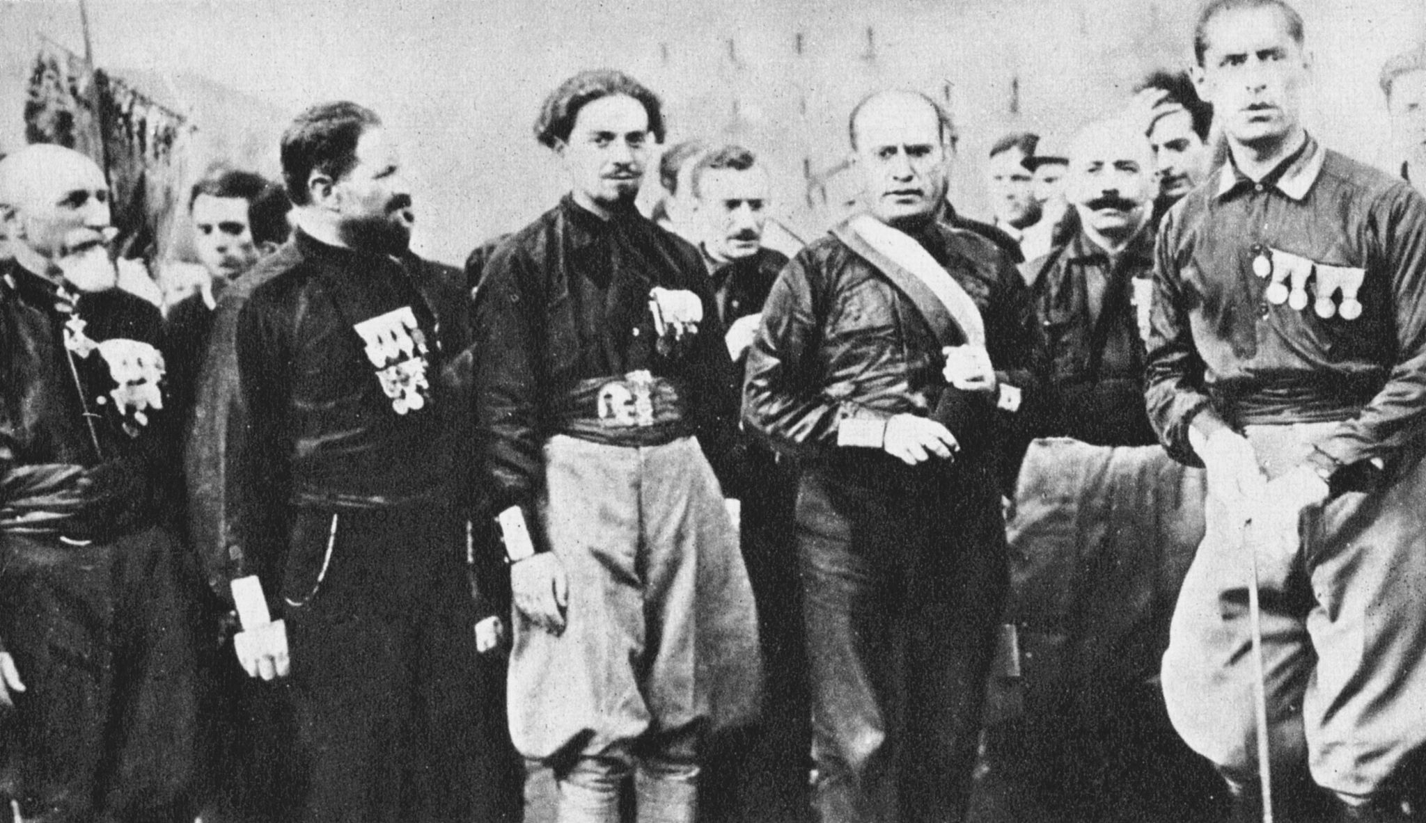 benito mussolini leading march on rome