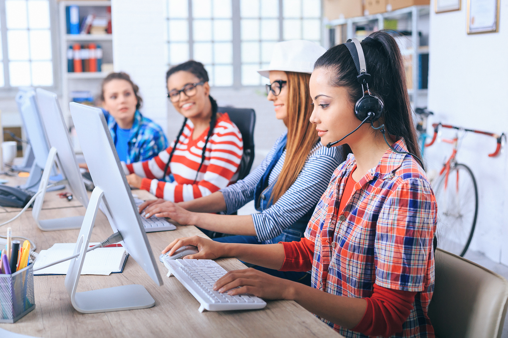 贵阳汽车工业技术学校招生老师QQ及电话