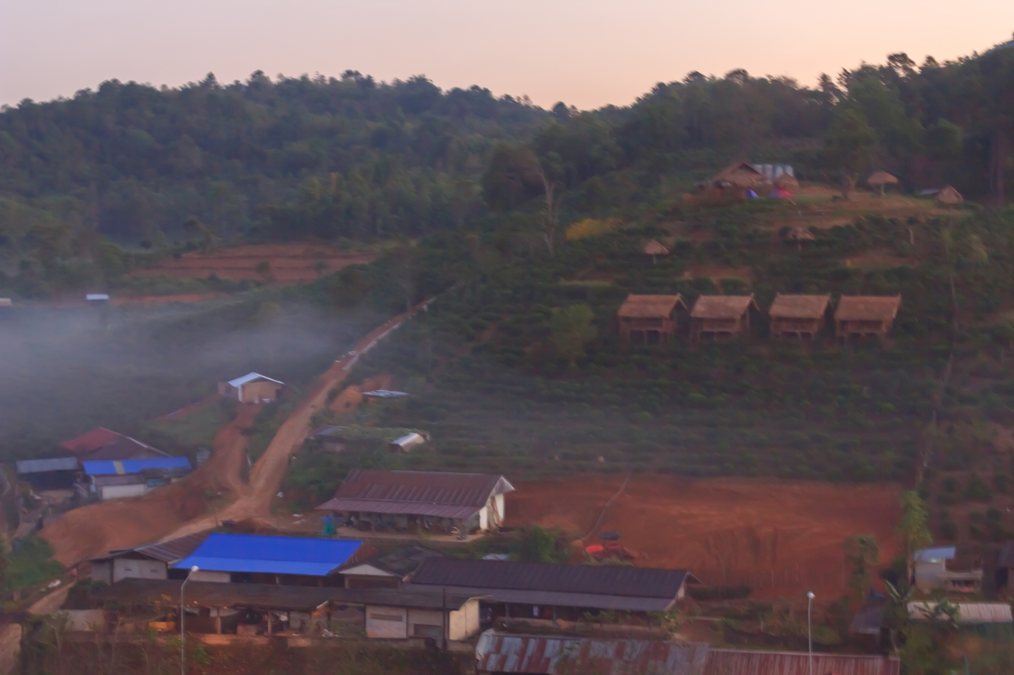 湖北团风县花园白鹤林村四组河西湾村庄改造工程：提升环境，改善生活