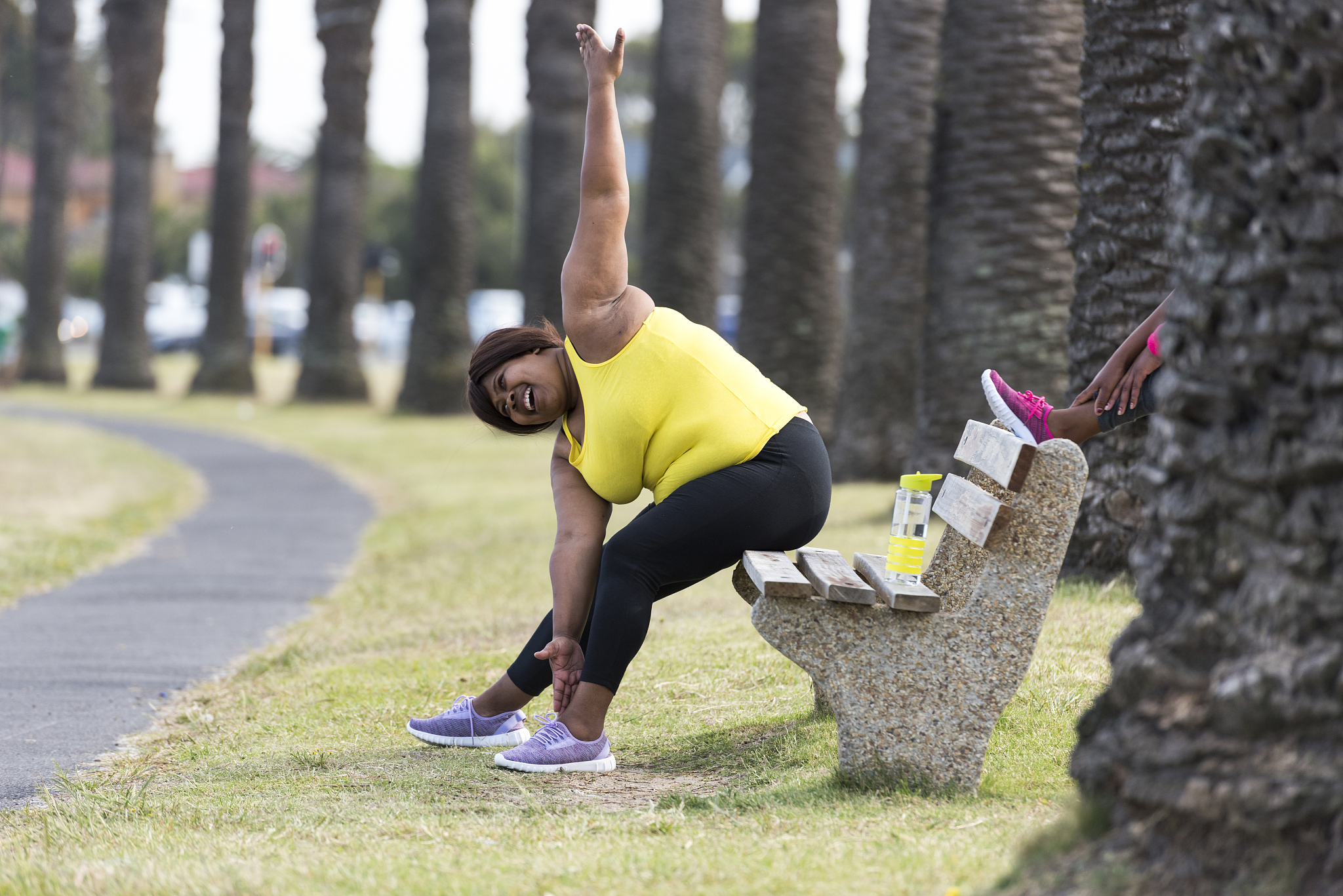 每天跑步15分钟，仰卧起坐60个，一个月能瘦多少？