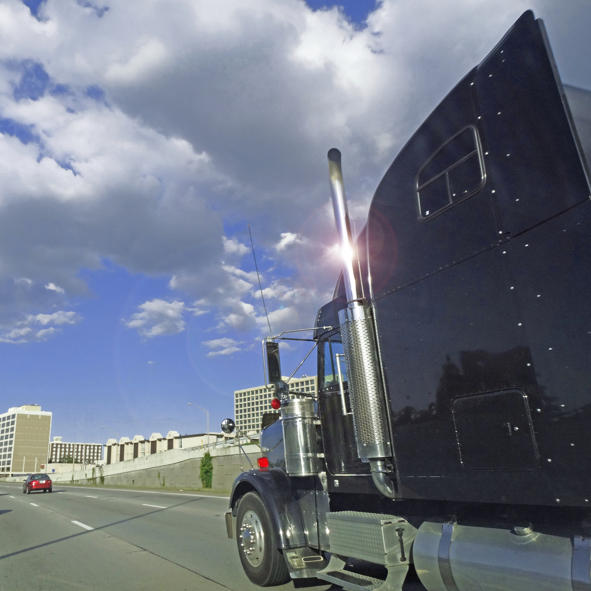 将以下内容翻译成英文要求不要口语化要用书面规范的语言我们接到了来自武汉大学杨文教授的推荐他以下两位老师加入客座编辑团队Professor Chen Jinyong and Dr Wang Gang 这两位研究员来自CETC Key Laboratory of Aerospace Information Applications也是中国电子科技集团的首席技术专家中国电子科技集团是中国无人机测控数据链