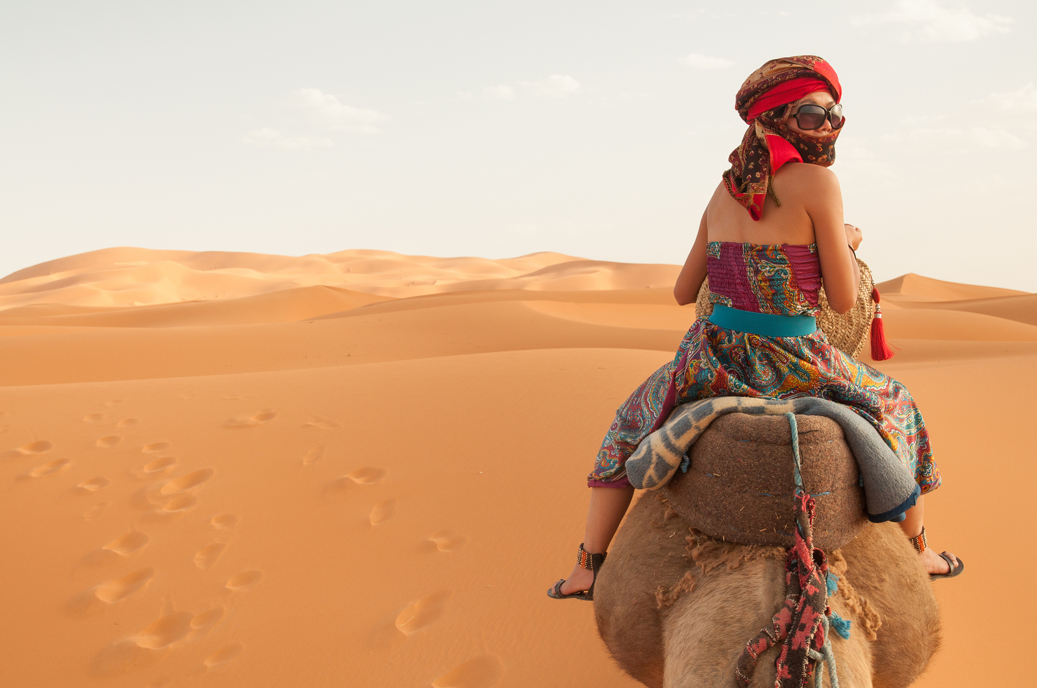 去沙漠要带什么