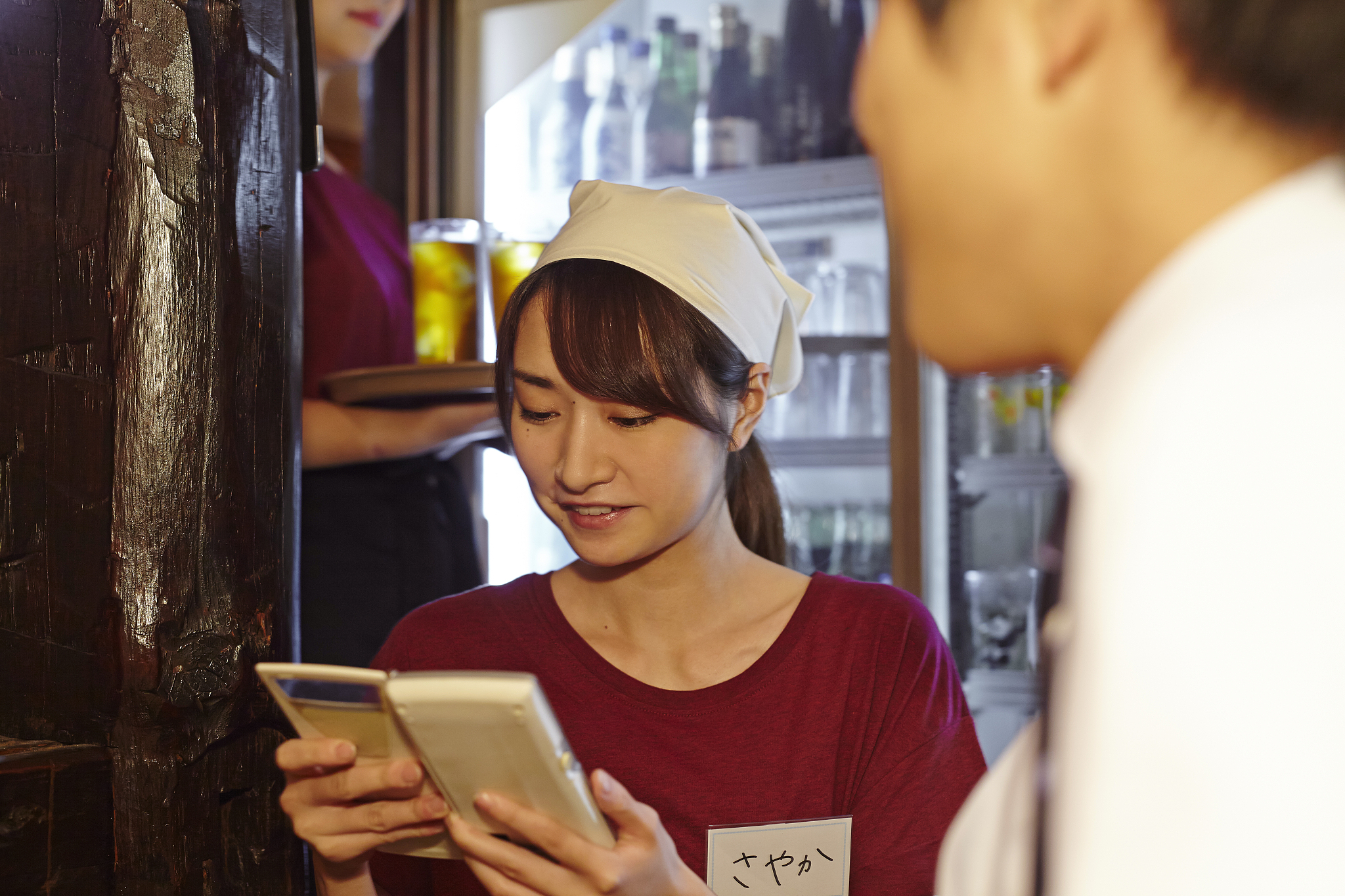 改写后面介绍身为医学院毕业生的家庭主妇车智淑决定重返医疗领域 和她过着完美双重生活的医生丈夫之间的故事。这位丈夫不仅对自己的工作很擅长 也精通于如何瞒着老婆出轨。