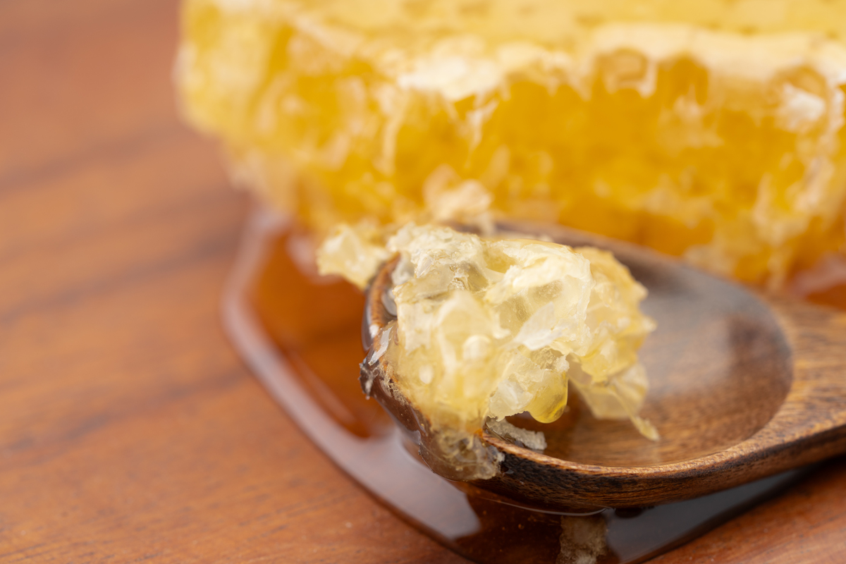 云南野生龙眼蜜：大自然的珍品，滋养您的健康