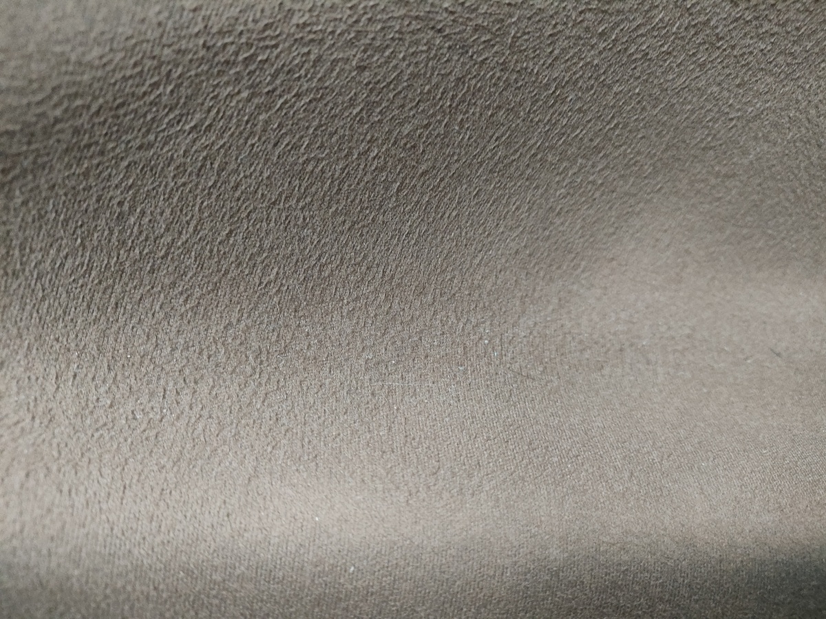 请写一篇关于纯素皮革的文章