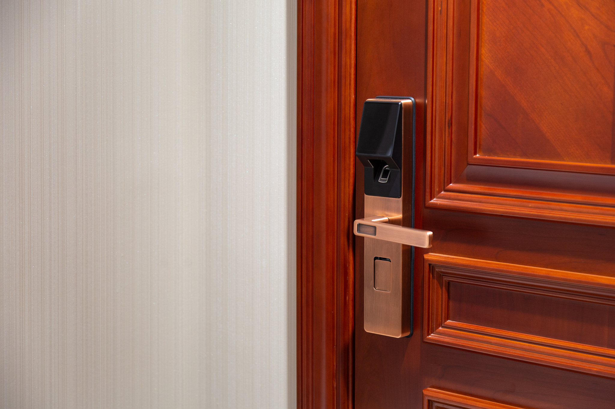 安东盛华锦都防盗门品牌怎么样帮我用180字详细描述