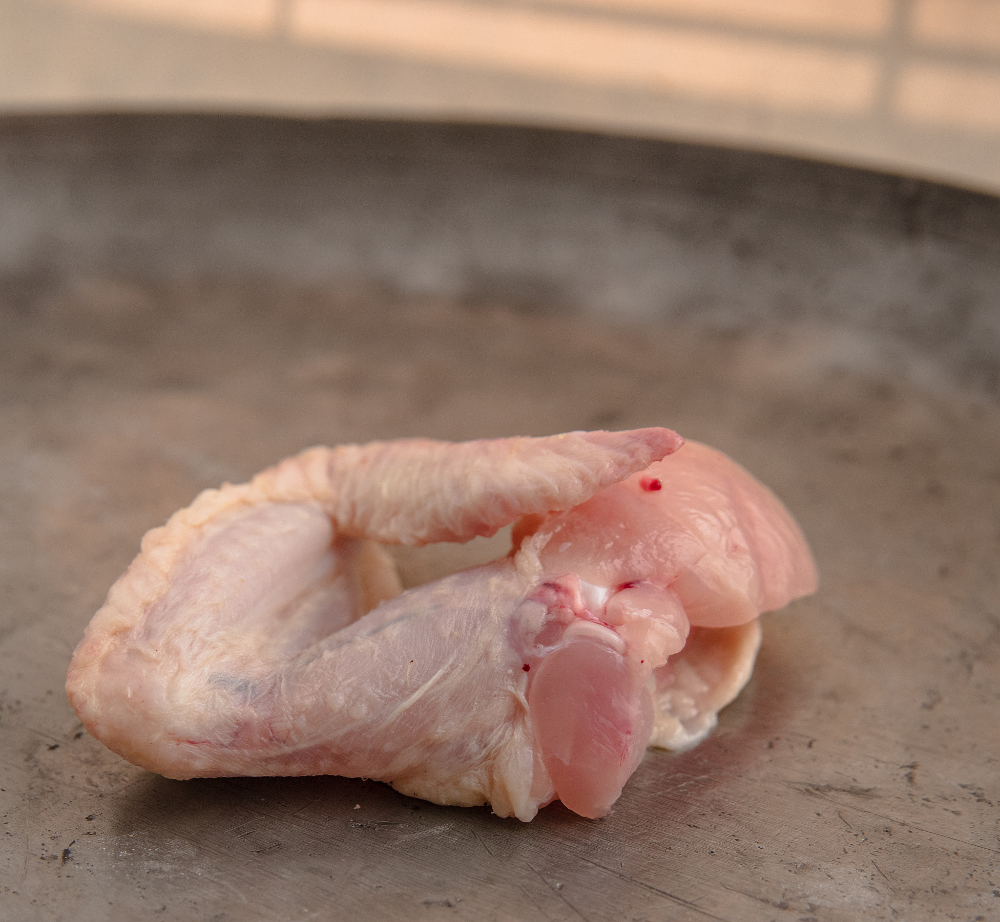 公鸡睾丸能吃吗？营养价值、功效及食用风险