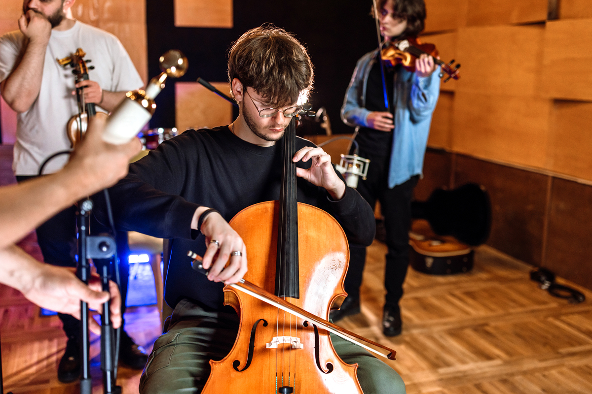 十大最有气质的乐器男 男孩学什么乐器受欢迎