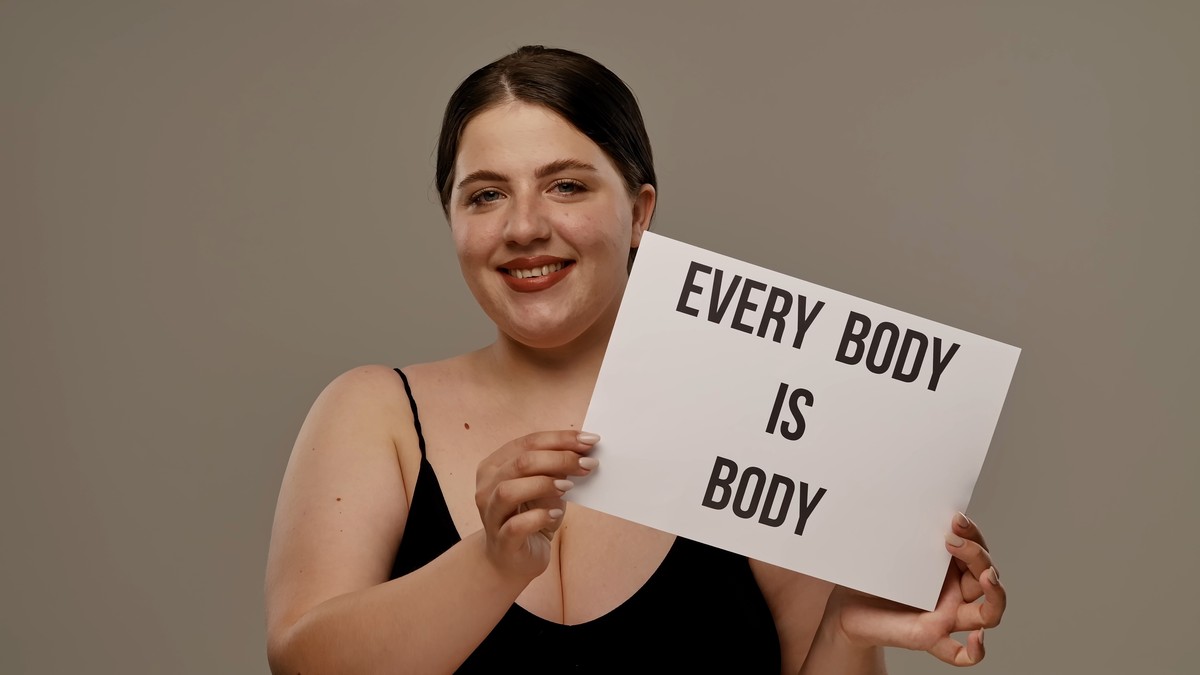 800字的议论文关于坚强的主题