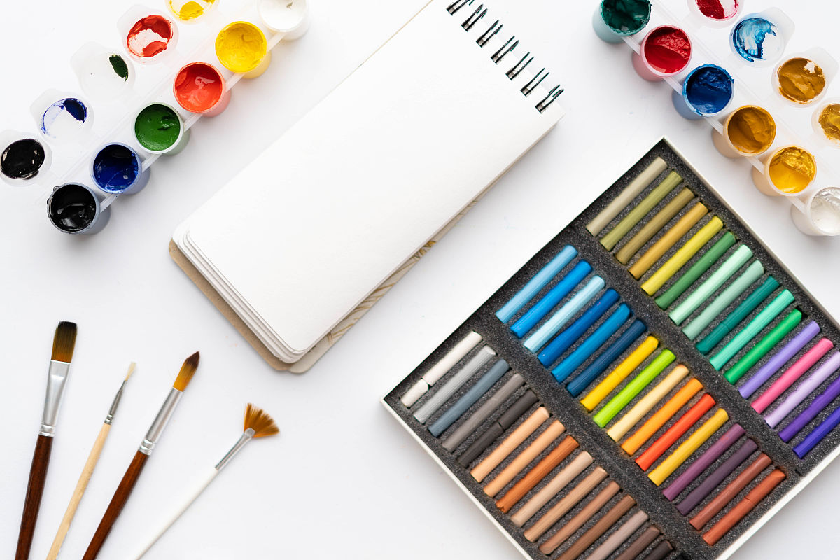 素描：橡皮A书法：书桌 B园艺：剪刀 C小提琴：琴弓 D计算机：鼠标