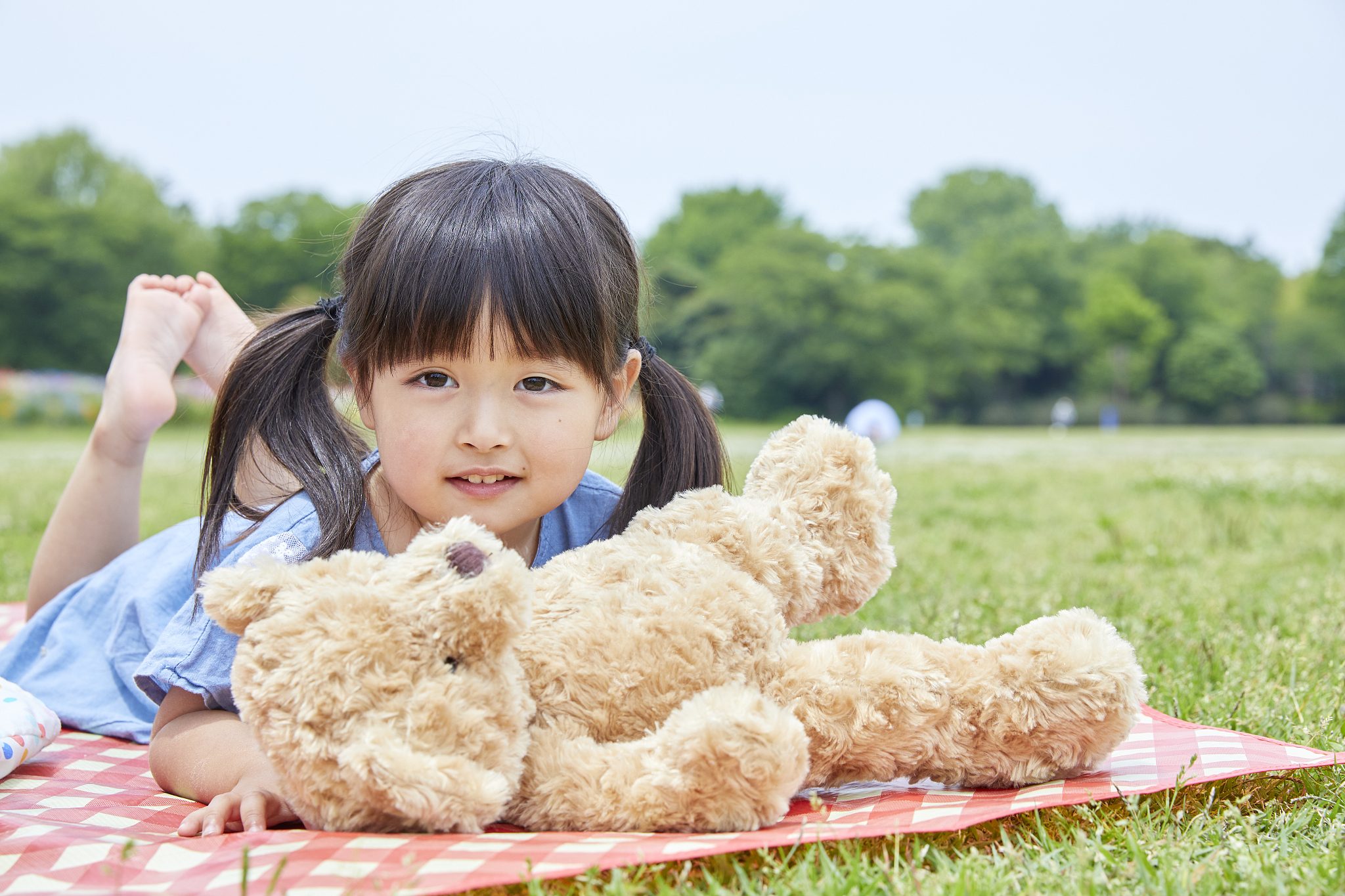 japanese kid at a city park