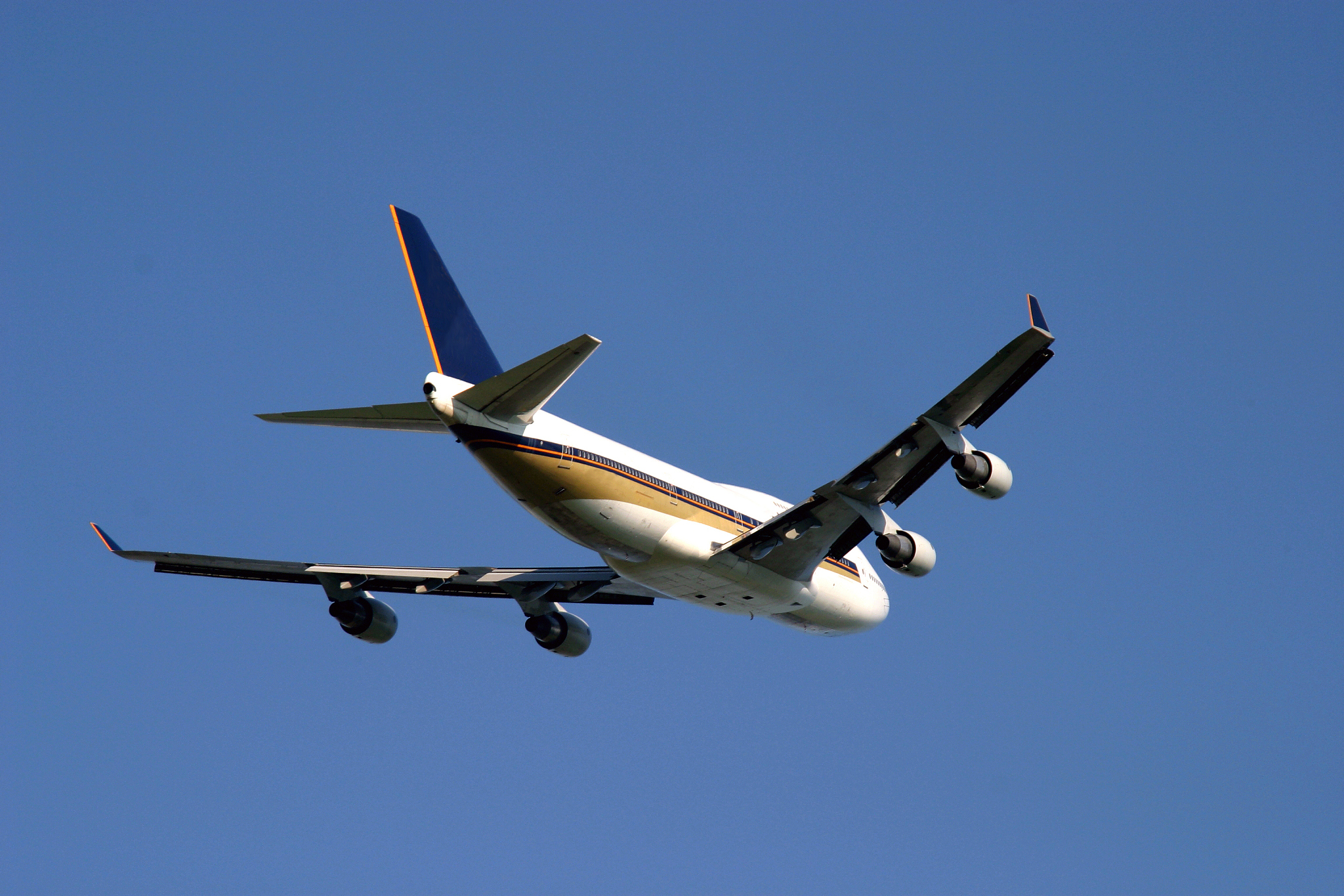 眉山华西航空旅游学校好不好？招生专业有哪些