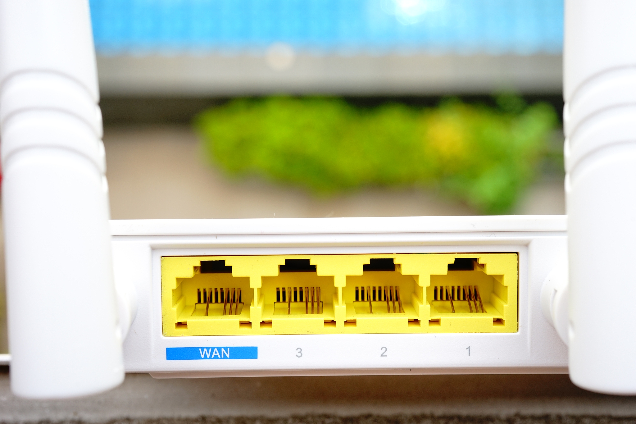 wifi router connection plug for connected to the computer networ