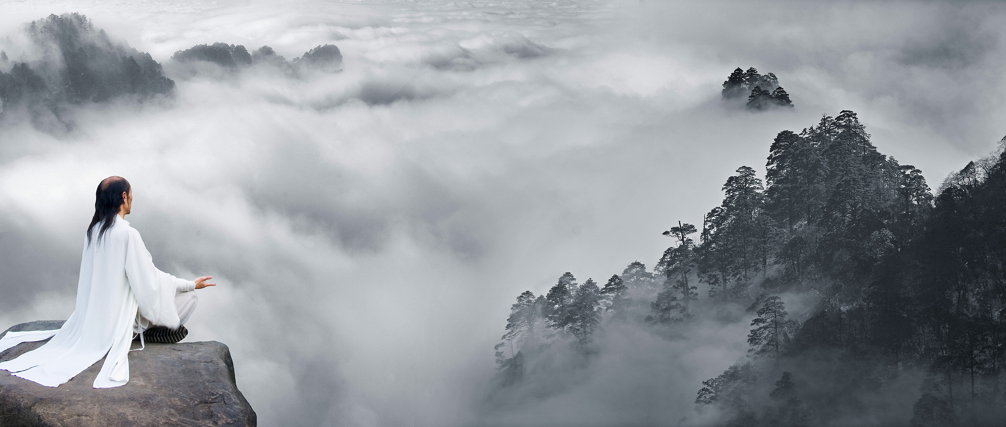 天高地迥，觉宇宙之无穷。原文下一句