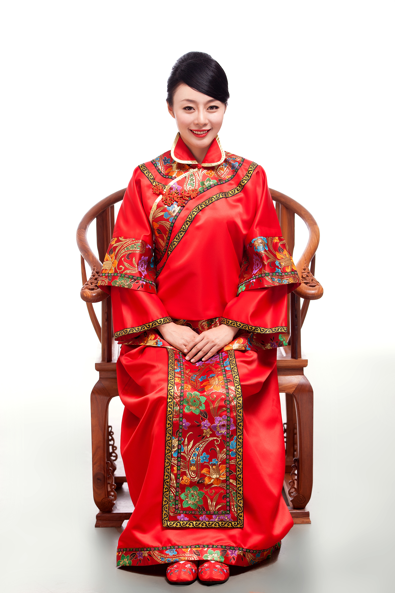 结婚时候秀禾服装内里穿什么