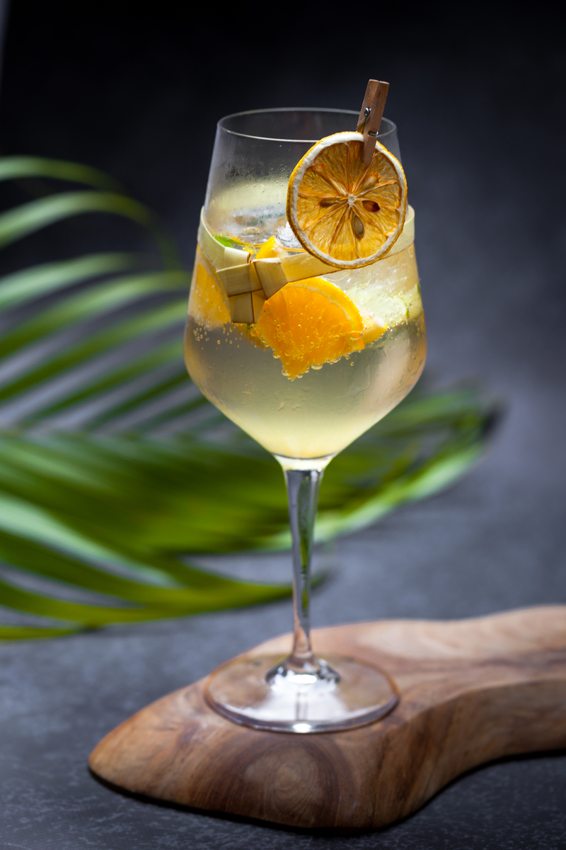 夏日清凉鸡尾酒：简单制作，清爽解暑