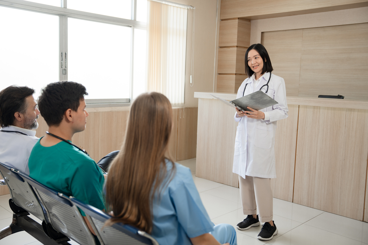 女孩读卫生学校选什么专业好?适合女生学的技术专业推荐! 女孩读卫生学校选什么专业好?适合女生学的技术专业推荐!