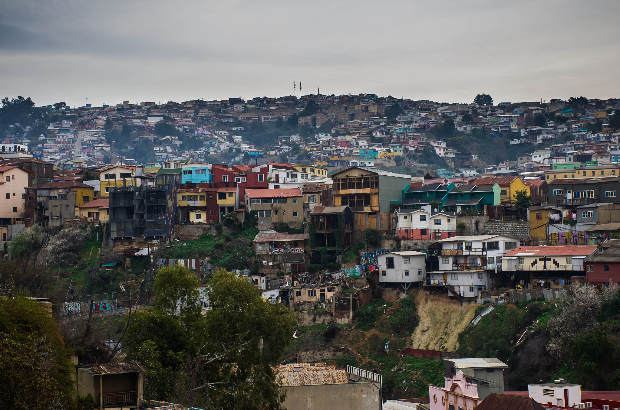 views of valparaiso chile