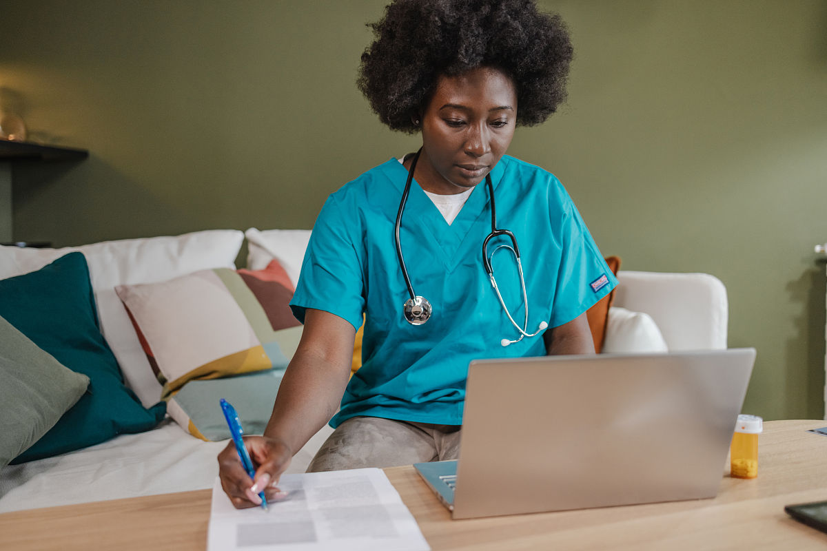 复合成型技术：背景、原理及应用领域