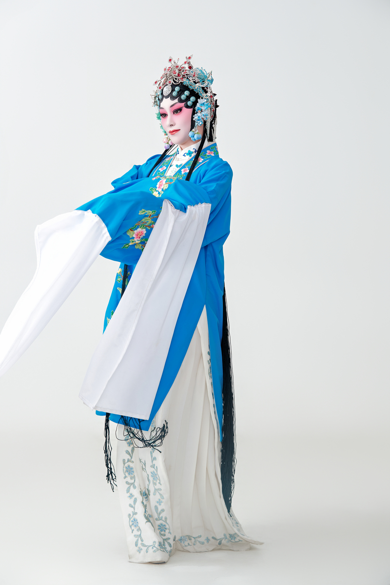 京剧和昆曲青衣(女性角色)扮演者,中国戏曲的国粹.
