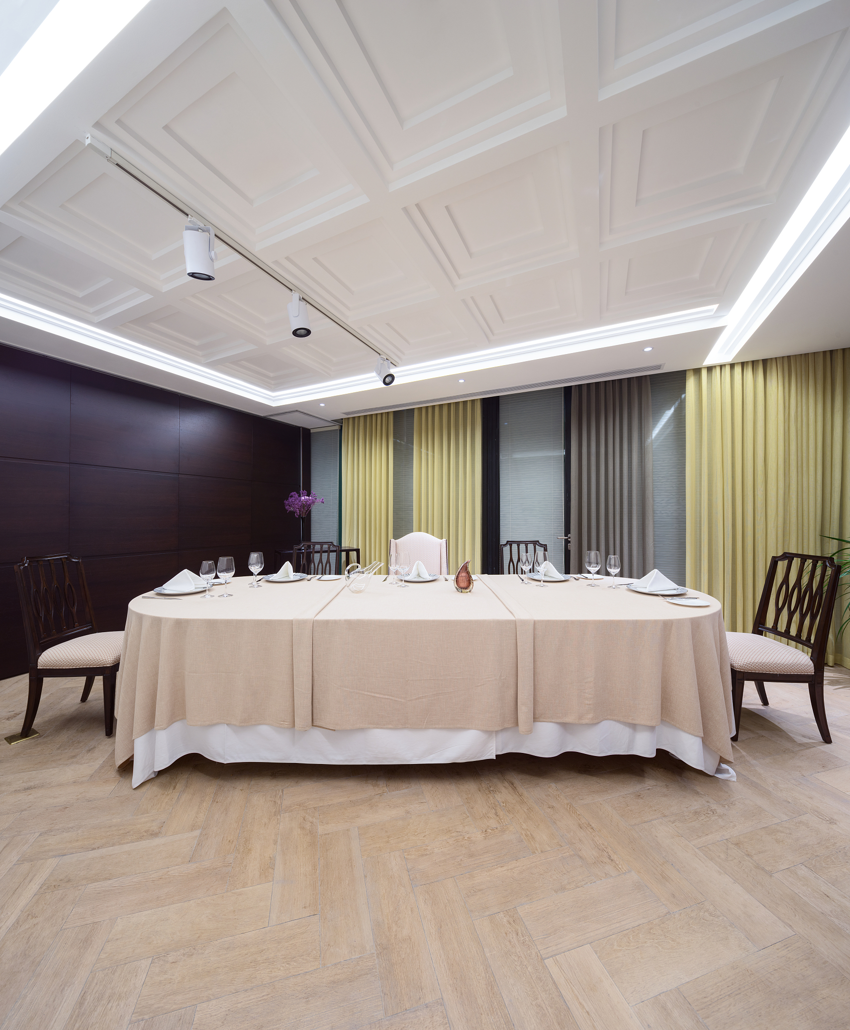 商务包间预订：打造成功的商务社交场所