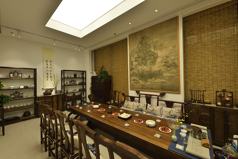 根据商业计划书名称：传统与艺术相结合的和韵茶坊具体分析和韵茶坊的财务规划