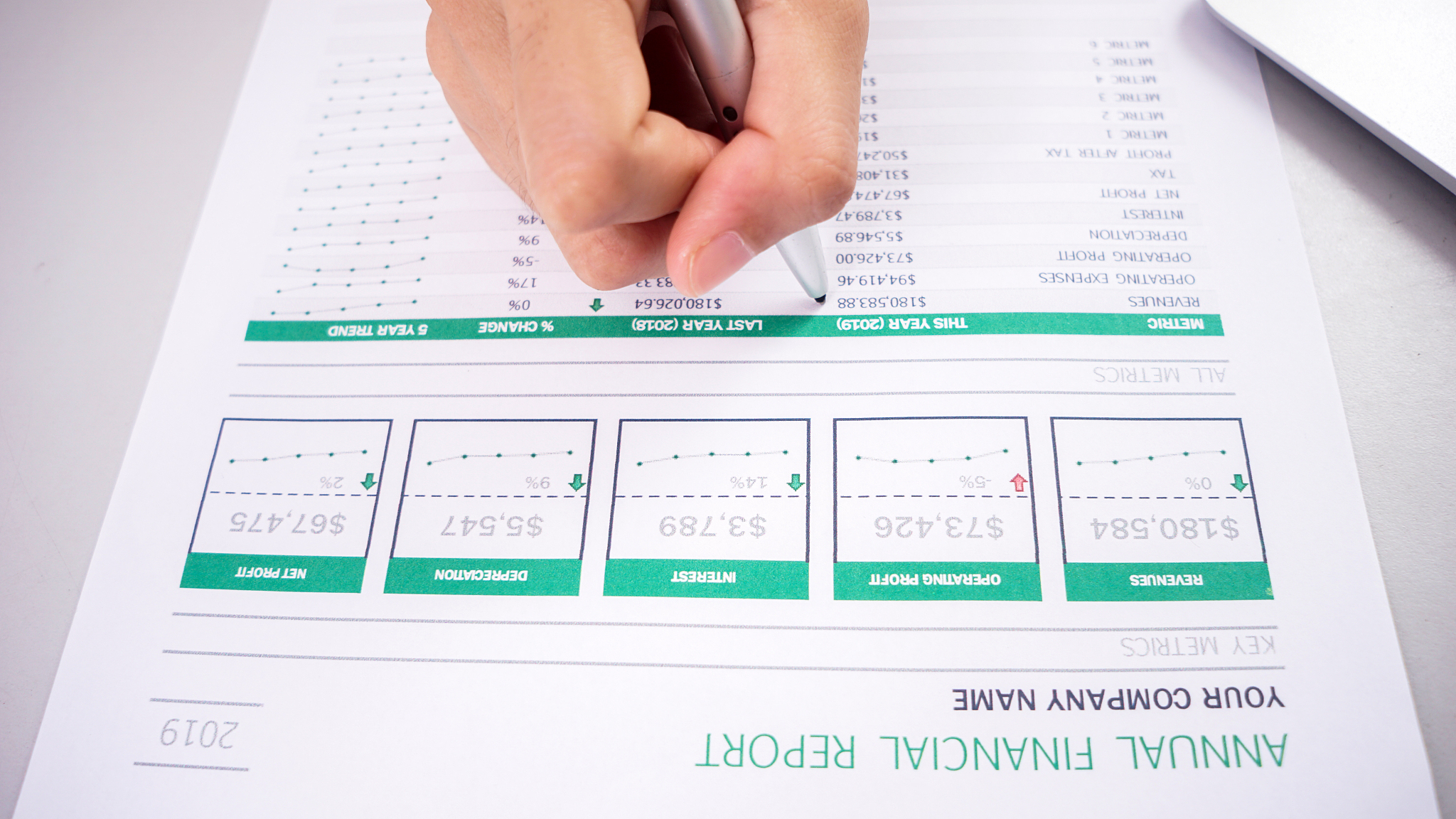 前端用vue 后端用java 怎么用代码实现考勤定位打卡功能