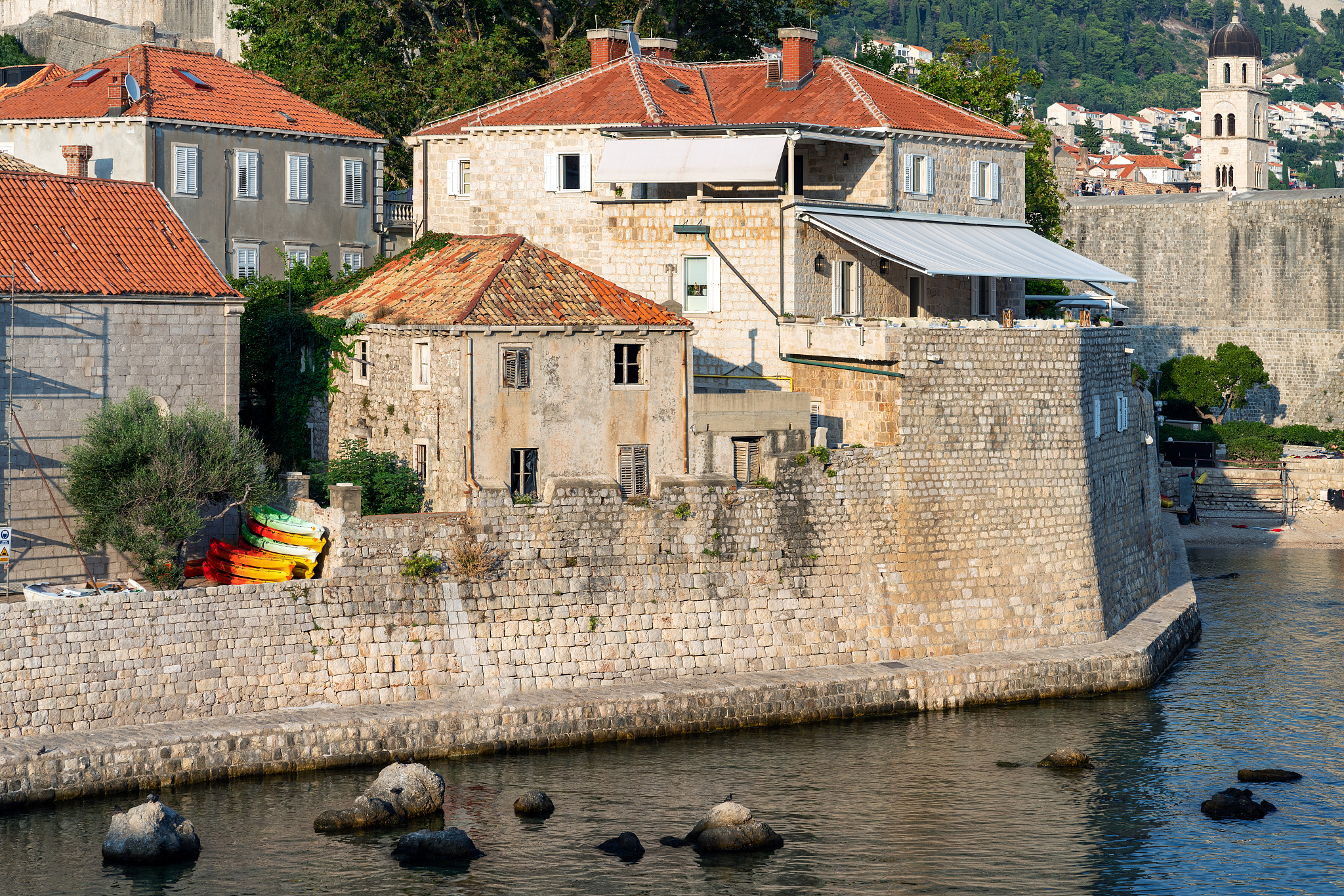 fortified wall of dubrovnik old town