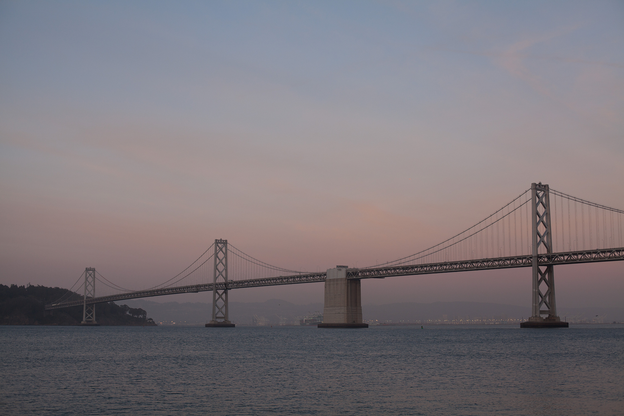 武汉铁路桥梁高级技工学校招生简章：开启你的桥梁梦想