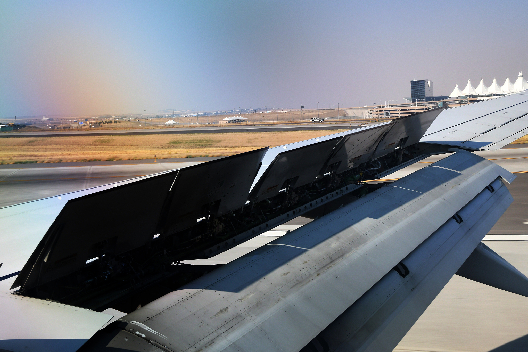 廊坊华航航空学校2021年招生简章 - 飞行员、机务、空乘专业招生