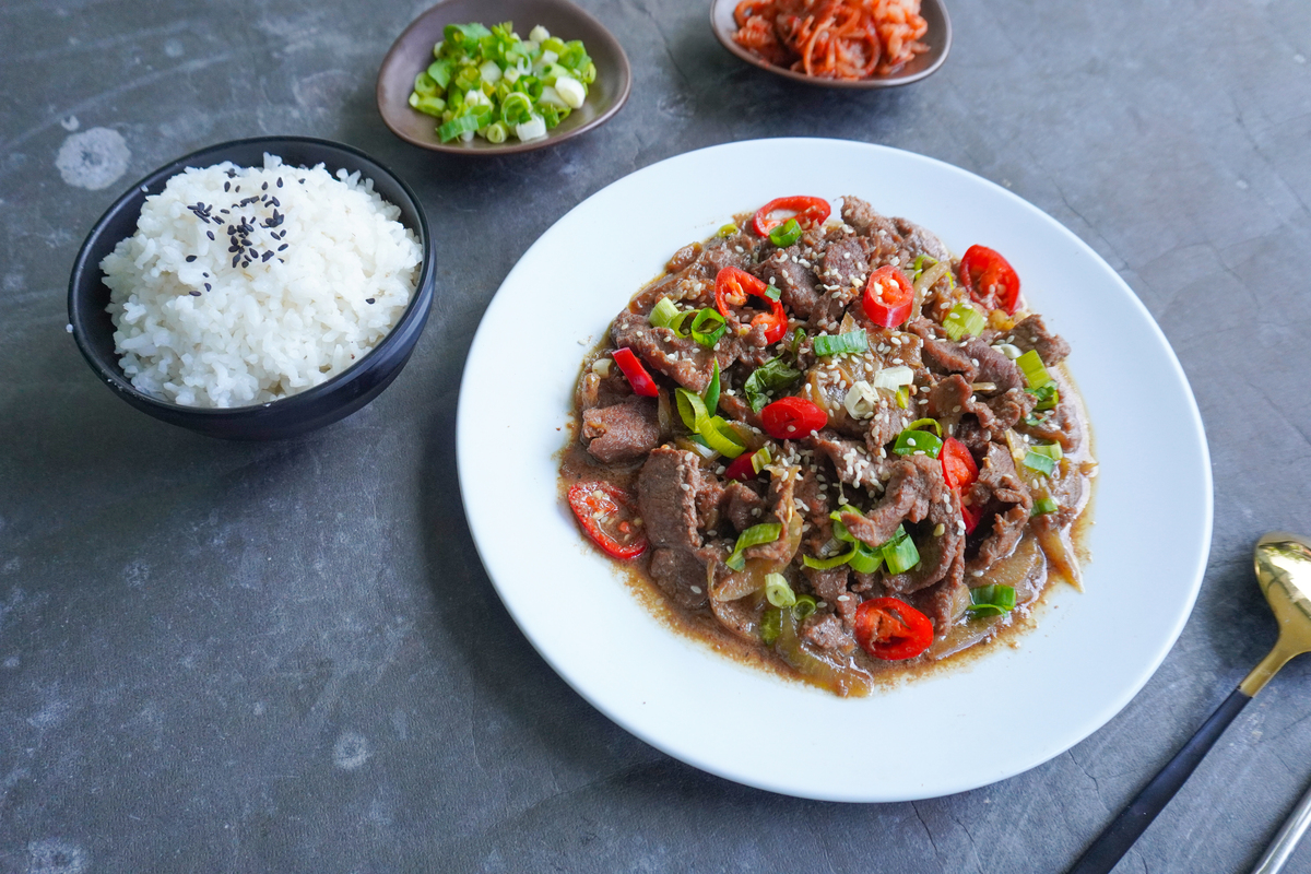 秘制软烂牛肉，简单易学，让你秒变家庭大厨！