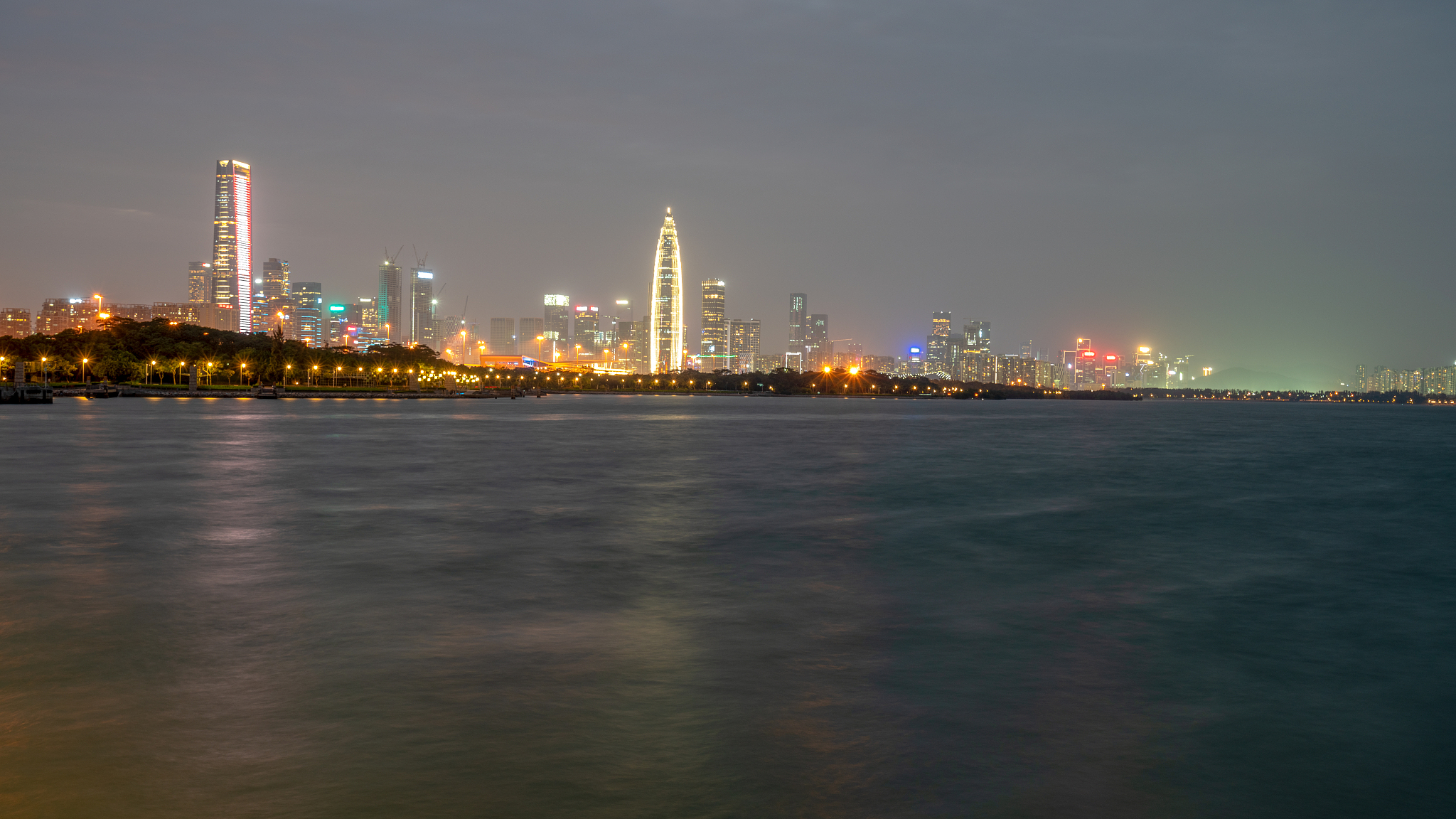 南山中学办学理念及培养目标：传承与创新