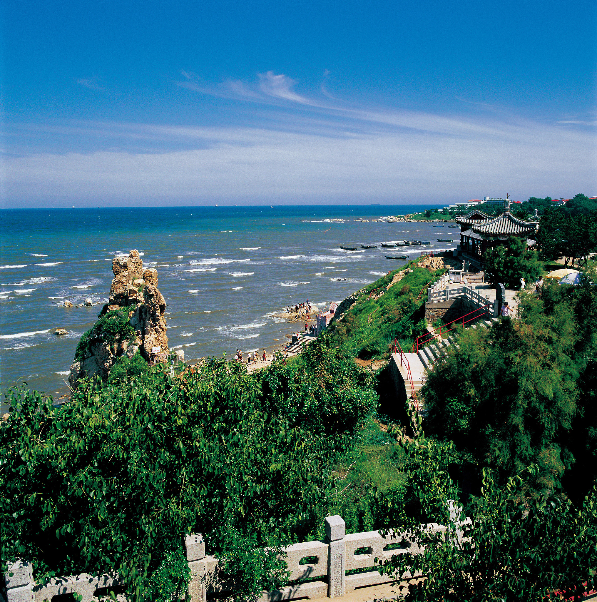 你能帮我做一份淄博和青岛的旅游攻略吗