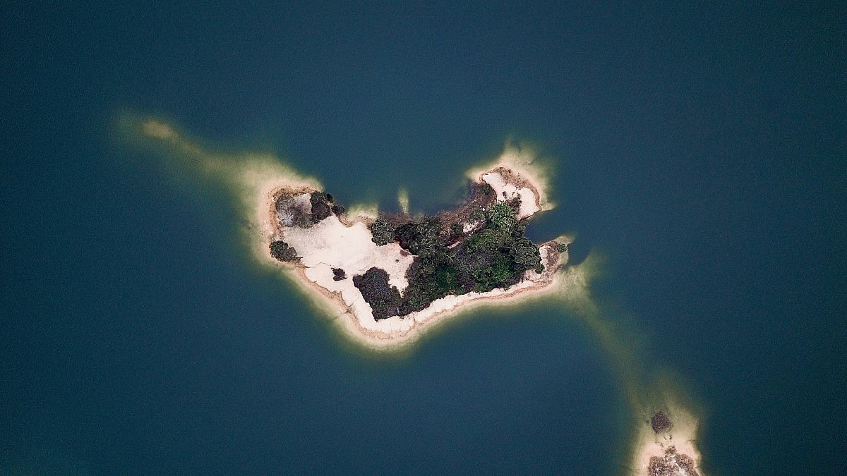 神秘岛屿：修炼之旅的全新起点