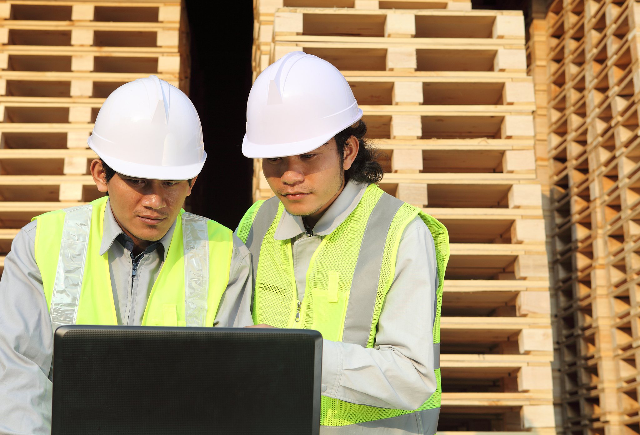 六盘水市知易职业技术学校是民办学校还是公办学校？