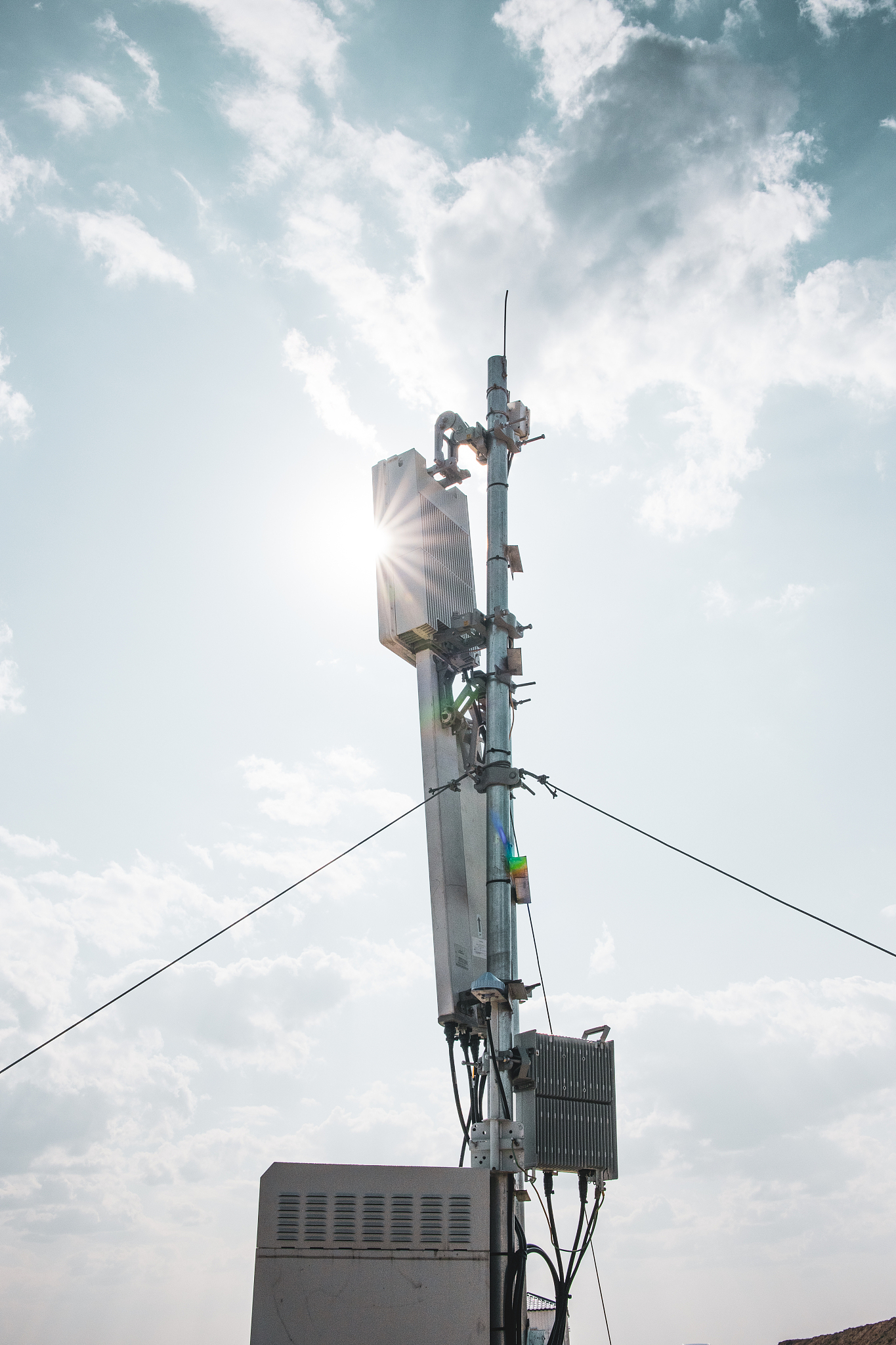 5G 技术概述及应用：智能杆塔在线检测系统研究