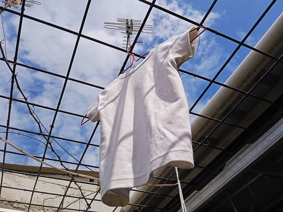 应该如何晾干？感觉这种材质不容易晾干啊