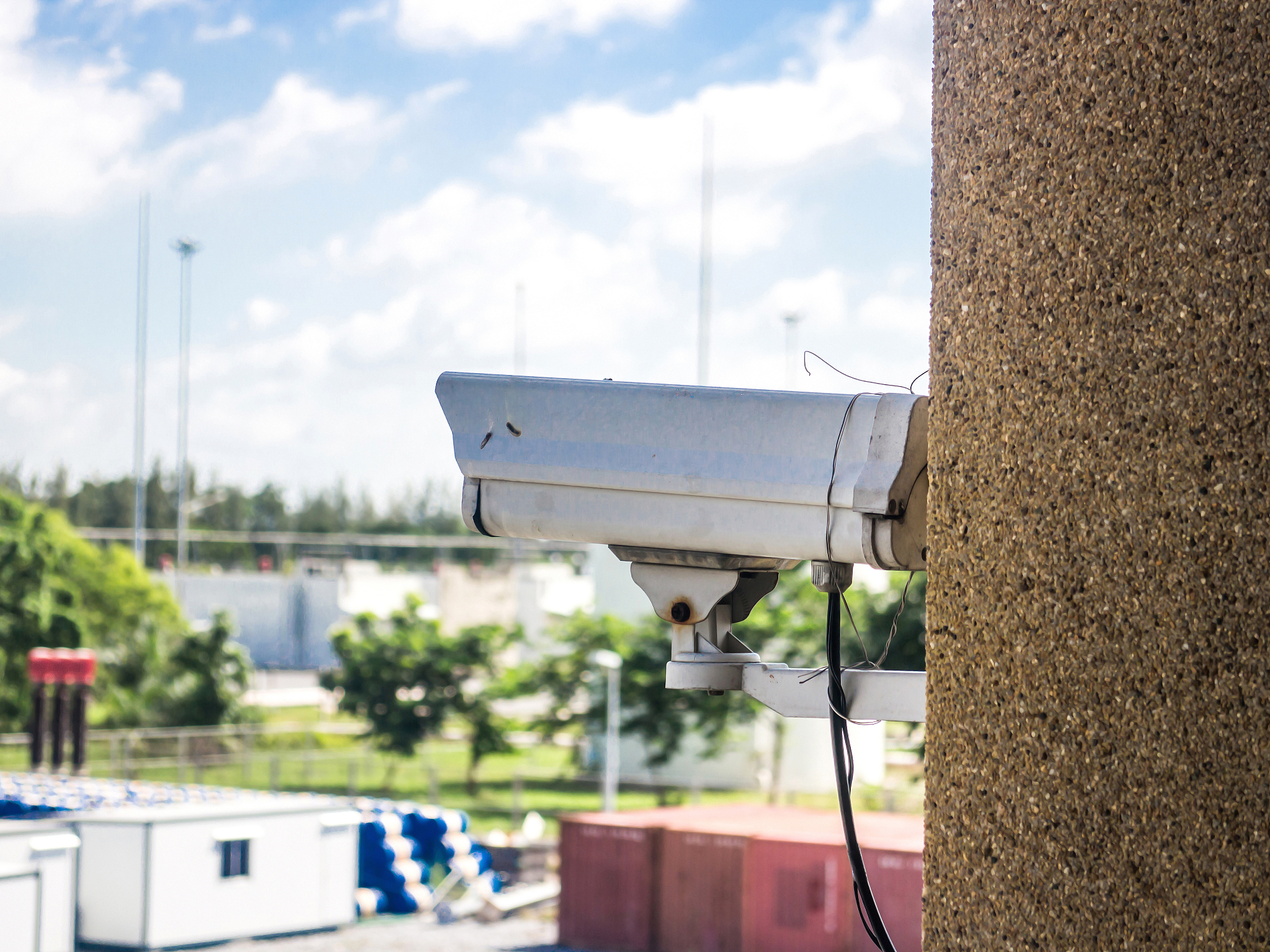 户外监控货柜如何防止监控被偷