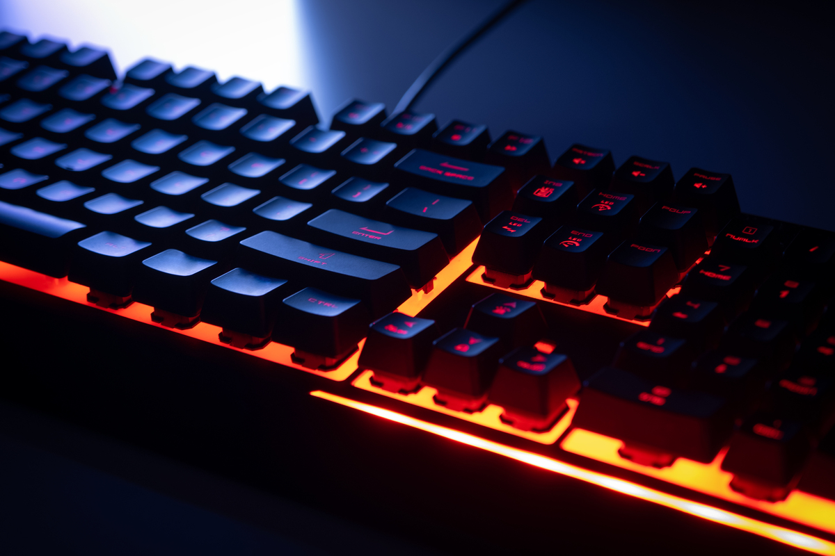 熏风蚀日2 vs K520Pro：哪款机械键盘更适合你？