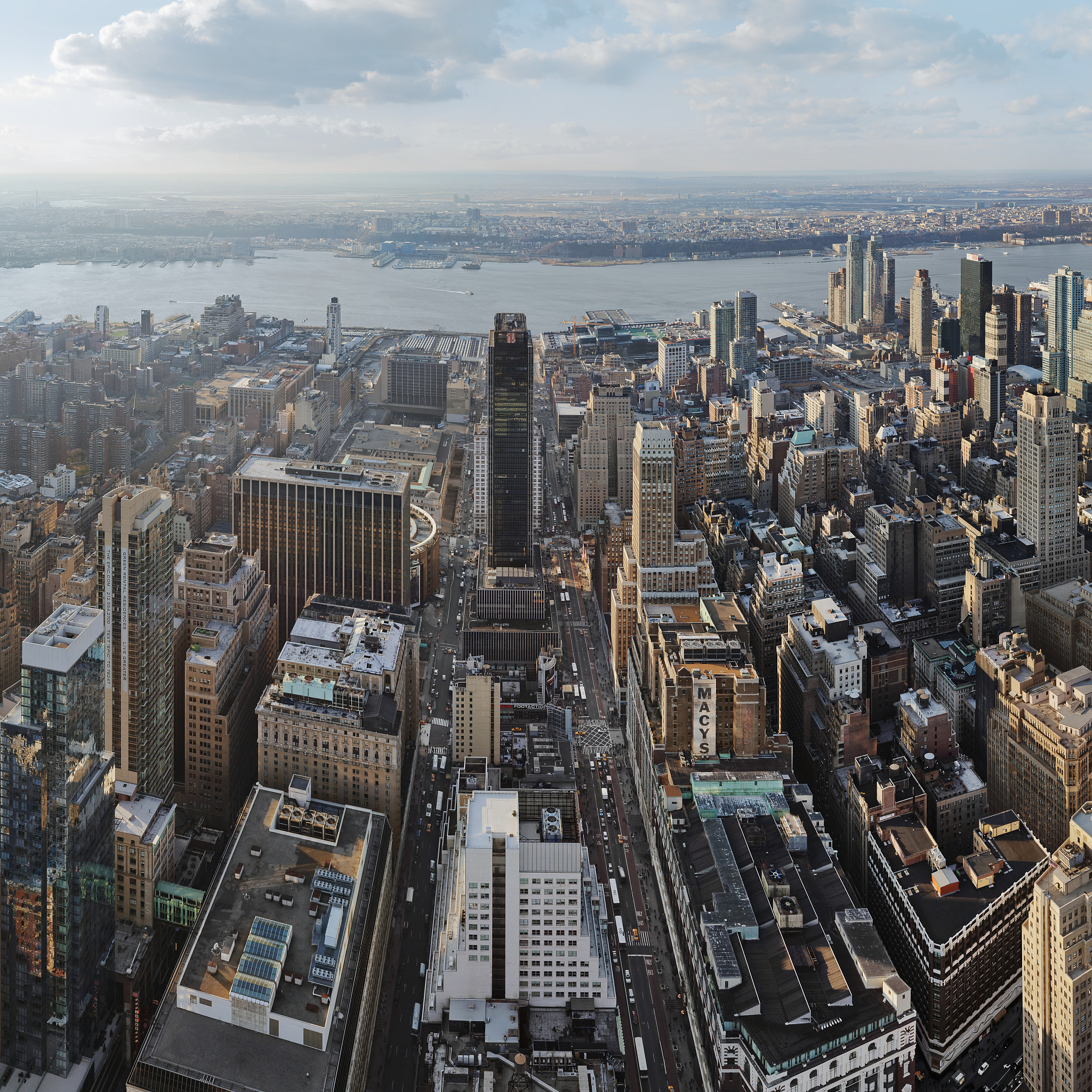 Why I Prefer City Life: Advantages of Urban Living