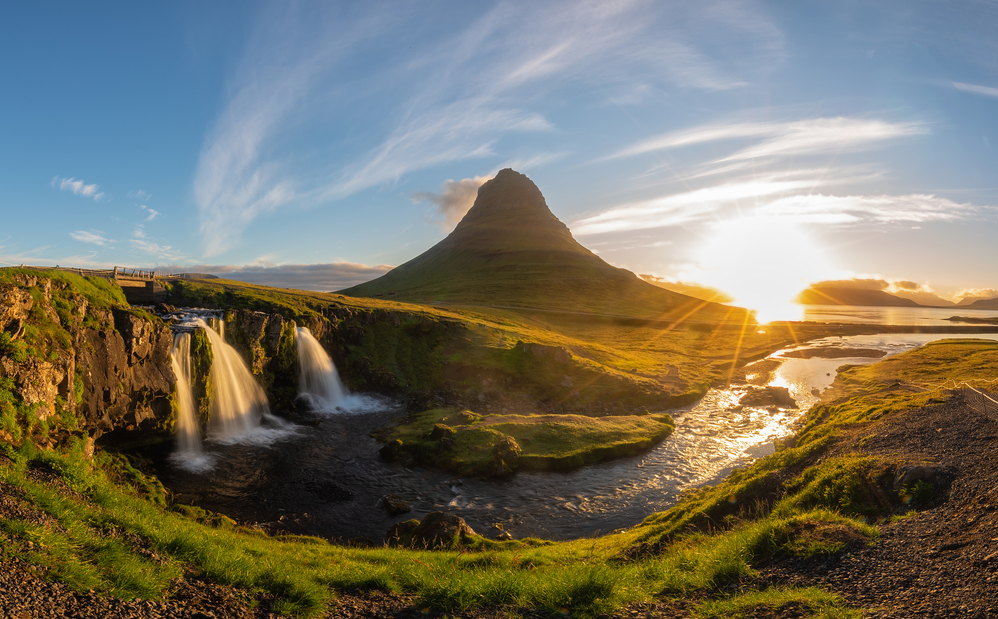 kirkjufell in the morning.