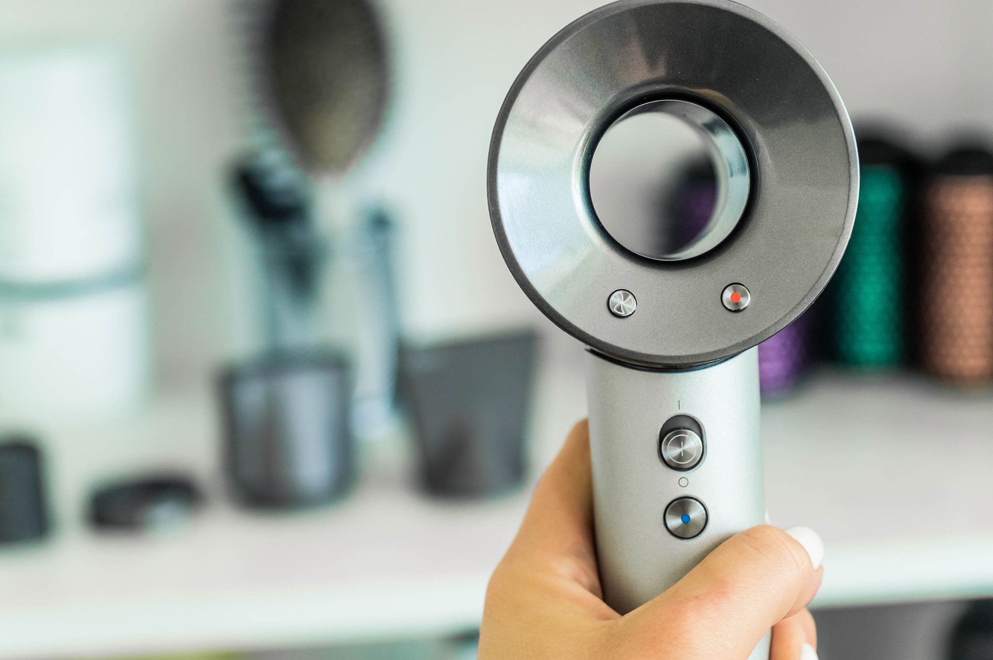 杭州高中毕业上中专学校,2023热门专业选择指南