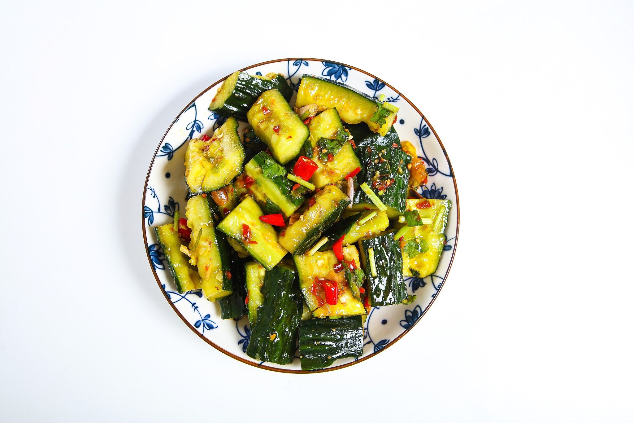 650字的博客文章主题是：腌黄瓜怎么腌好吃又脆