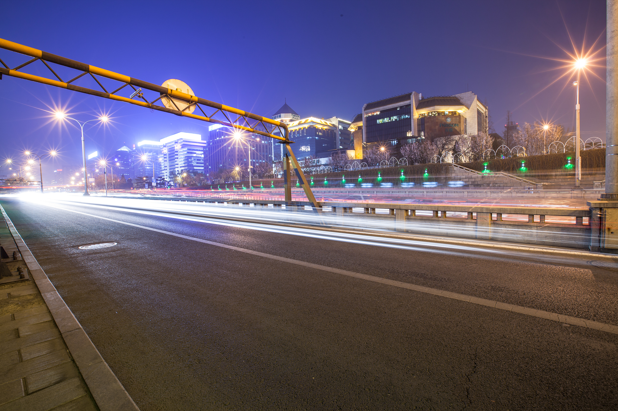 拍摄城市夜景视频：50Hz交流电下的最佳设置