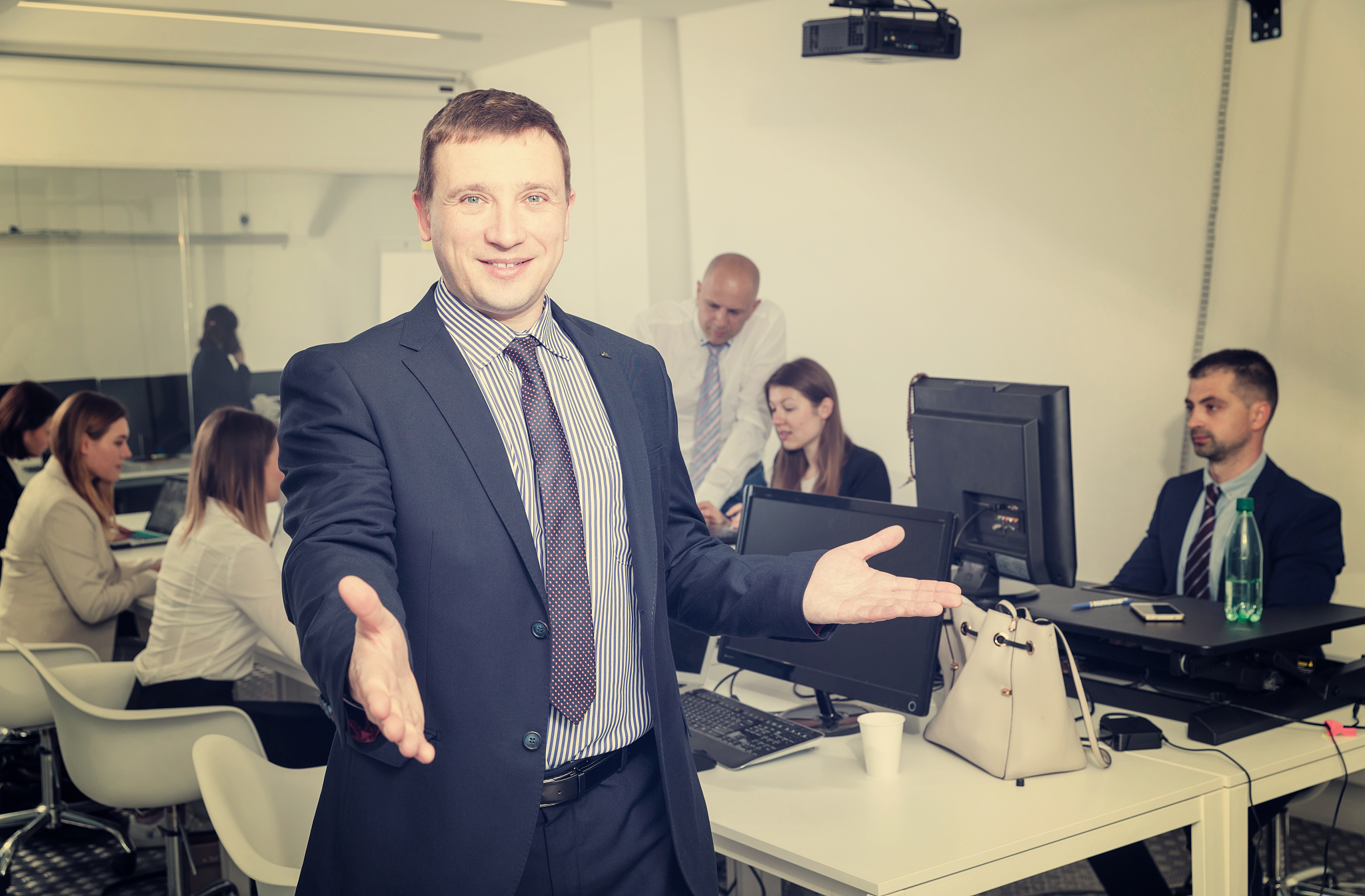 镐劳还是犒劳，